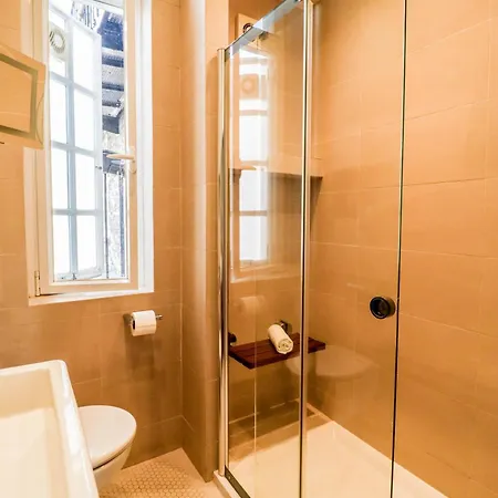 Elegant Central London Flat With Stylish Decor Экстерьер фото