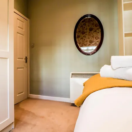 Elegant Central London Flat With Stylish Decor Экстерьер фото