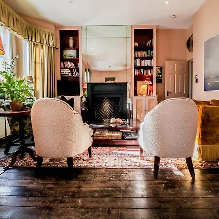 Elegant Central London Flat With Stylish Decor Экстерьер фото