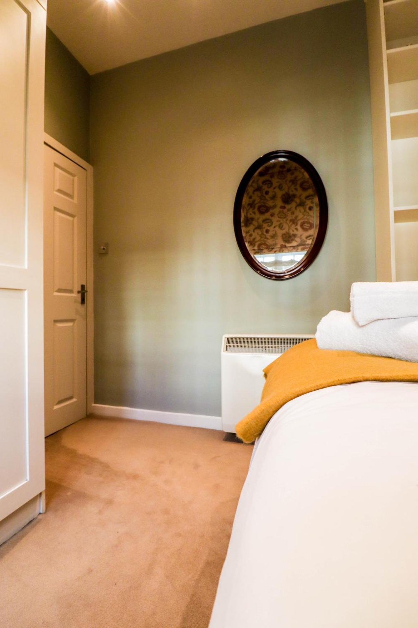 Elegant Flat With Stylish Decor Apartment London